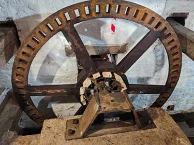 Pit wheel in place